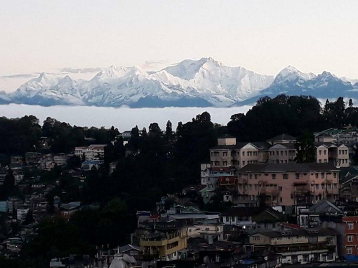 ホテル The Retreat, Darjeeling ダージリン エクステリア 写真